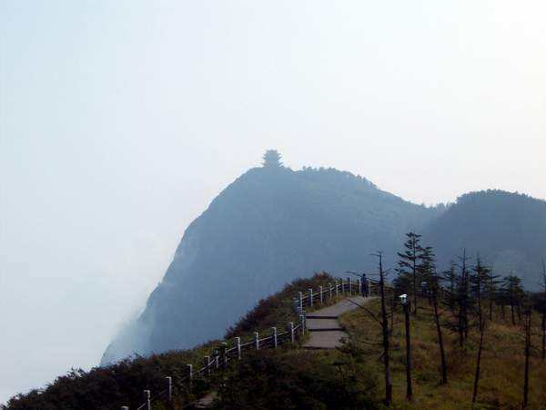 峨眉山撷影之七：云上金顶
