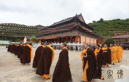 喷鼻港朝阳散团新春祈福报恩消灾凶祥斋僧fahui