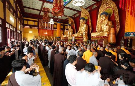 黄梅四祖寺举行“净慧少老示寂两周年”逃思歌颂fahui