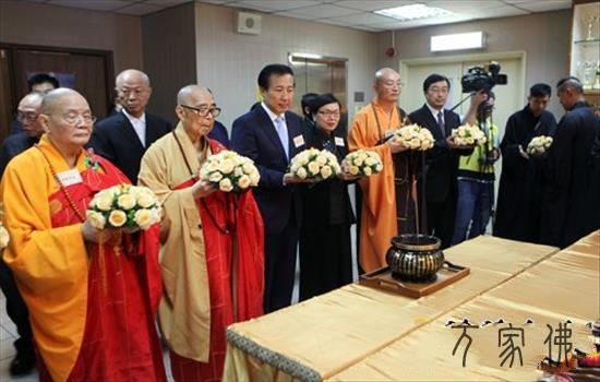 喷鼻港没有俗观宗寺、喷鼻海正觉莲社举行“纪念抗和胜利七十周年祷告和仄fahui”