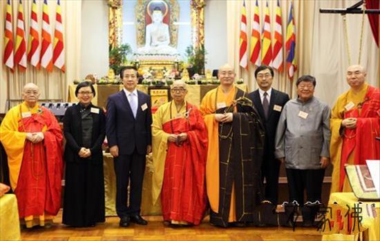 喷鼻港没有俗观宗寺、喷鼻海正觉莲社举行“纪念抗和胜利七十周年祷告和仄fahui”