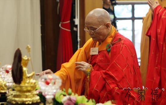 喷鼻港没有俗观宗寺、喷鼻海正觉莲社举行“纪念抗和胜利七十周年祷告和仄fahui”