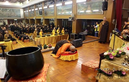 喷鼻港没有俗观宗寺、喷鼻海正觉莲社举行“纪念抗和胜利七十周年祷告和仄fahui”