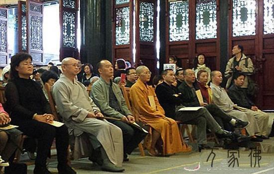 马常胜低调进川义演 圣火寺音乐会打动乐迷