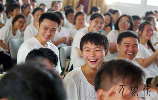 黄梅四祖寺第十一届禅家蛮夏令营圆满合幕 女营员写18行少诗感恩