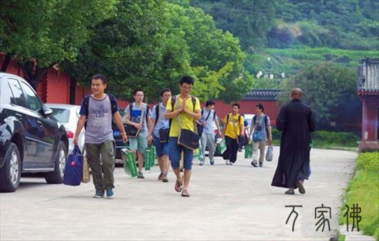 黄梅四祖寺第十一届禅家蛮夏令营圆满合幕 女营员写18行少诗感恩