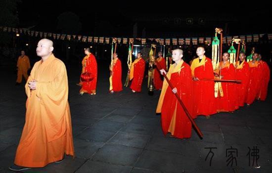 黄梅妙乐寺法界圣凡是火陆fahui第一天：拜忏