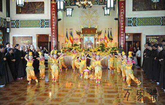 喷鼻港没有俗观宗寺举行纪念觉光少老诞辰九十六周年回背fahui