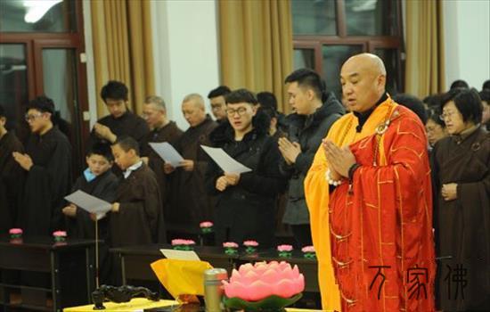 黑龙江海林报恩寺逆星燃灯fahui圆满举行