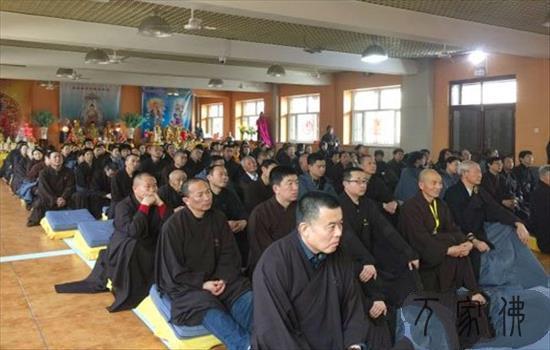 黑龙江年夜庆果城寺举行粗进佛七暨念经超度fahui