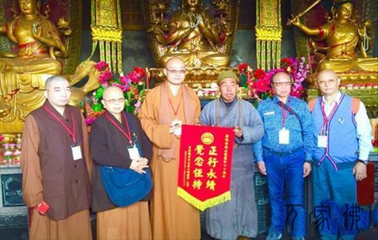 喷鼻港没有俗观宗寺、喷鼻海正觉莲社朝山团朝礼山西五台山