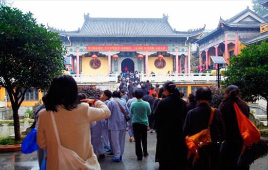 黄石东圆山第十届拜山祈福fahui衰年夜举行