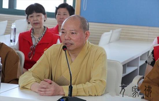 下温中收浑凉 上海玉佛禅寺慰问交警及环卫工人
