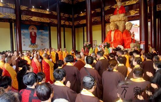 鹰潭月岩禅寺迎请佛陀真骨舍利 四众dizi悲喜瞻仰