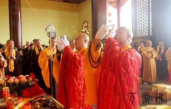 鹰潭月岩禅寺迎请佛陀真骨舍利 四众dizi悲喜瞻仰