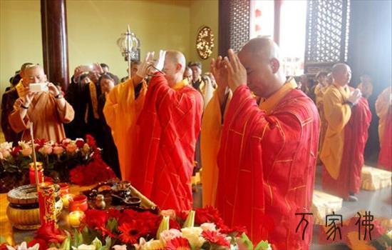 鹰潭月岩禅寺迎请佛陀真骨舍利 四众dizi悲喜瞻仰