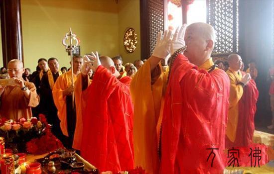 鹰潭月岩禅寺迎请佛陀真骨舍利 四众dizi悲喜瞻仰