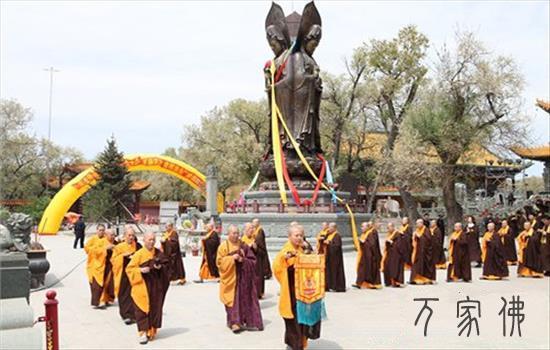 黑龙江年夜庆果成寺举行果成法师圆寂百日逃思衰典