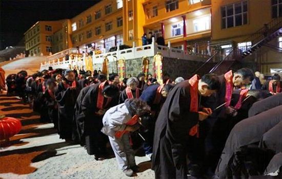 黑龙江勃利县极灵寺火陆fahui洒净 戒定年夜和尚开示