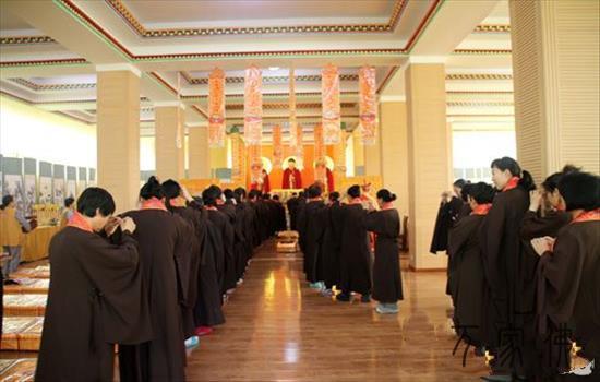 黑龙江勃利县极灵寺火陆fahui之拜忏、供下堂、圆满焰心