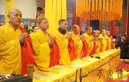 黑龙江勃利县极灵寺火陆fahui之拜忏、供下堂、圆满焰心