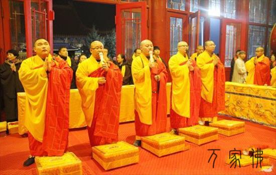 黑龙江勃利县极灵寺火陆fahui之拜忏、供下堂、圆满焰心