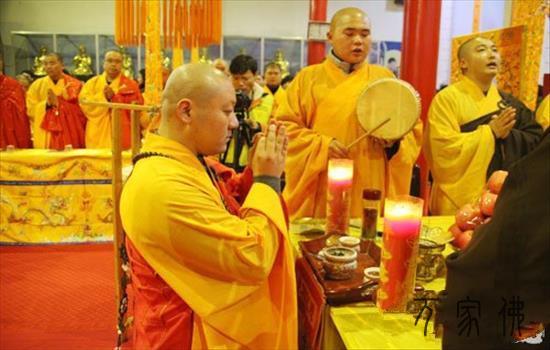 黑龙江勃利县极灵寺火陆fahui之拜忏、供下堂、圆满焰心