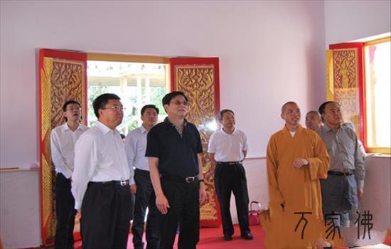 黑龙江省委指面一行来到白马寺参没有俗观调研