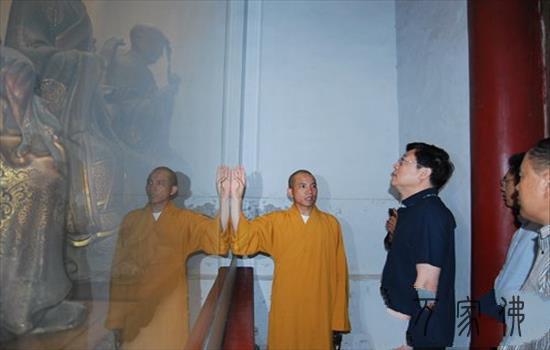 黑龙江省委指面一行来到白马寺参没有俗观调研