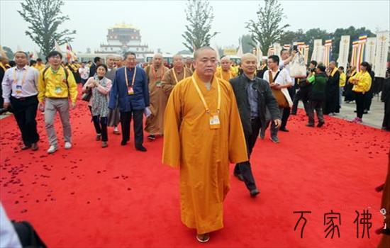 下僧云散 第四届天下梵教论坛52个国度代表嘉宾进场