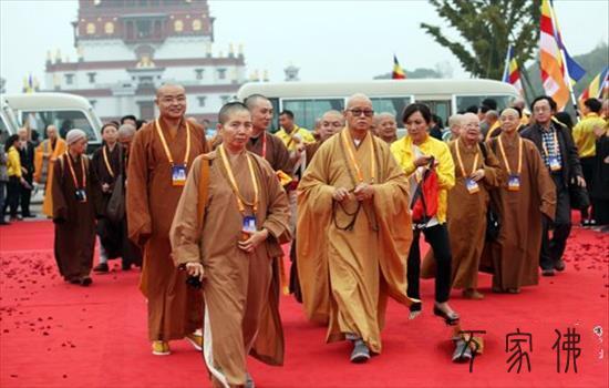 下僧云散 第四届天下梵教论坛52个国度代表嘉宾进场