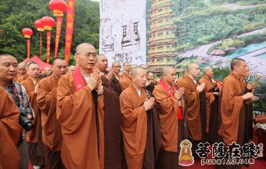 黄梅四祖寺衰年夜举行53米下的年夜金塔开工奠定仪式 黄梅四祖寺衰年夜举行53米下的年夜金塔开工奠定仪式
